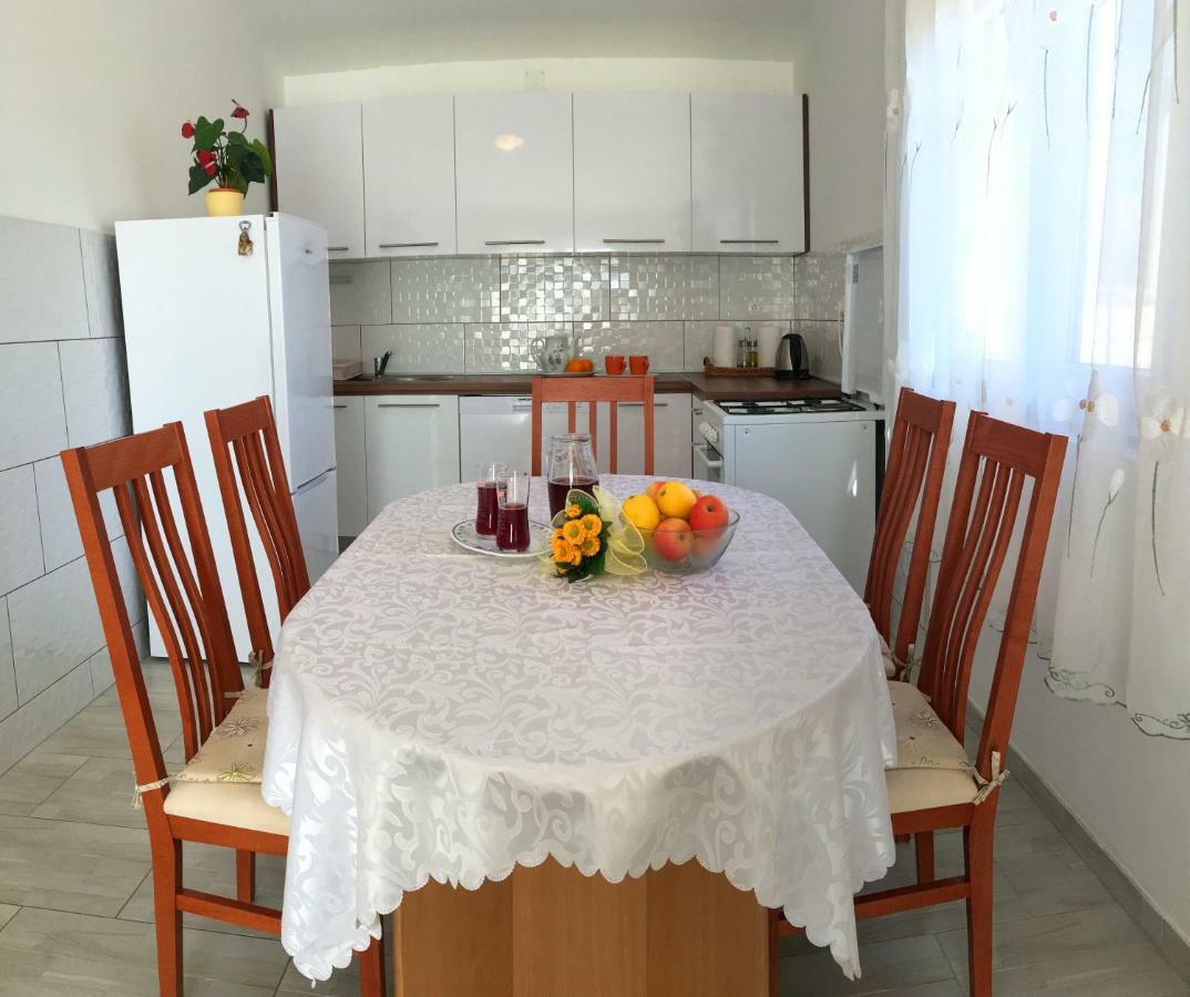 Apartment Marica Posedarje Εξωτερικό φωτογραφία
